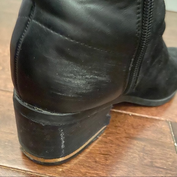 BLACK AND GOLD ANKLE BOOTS - Picture 2 of 15